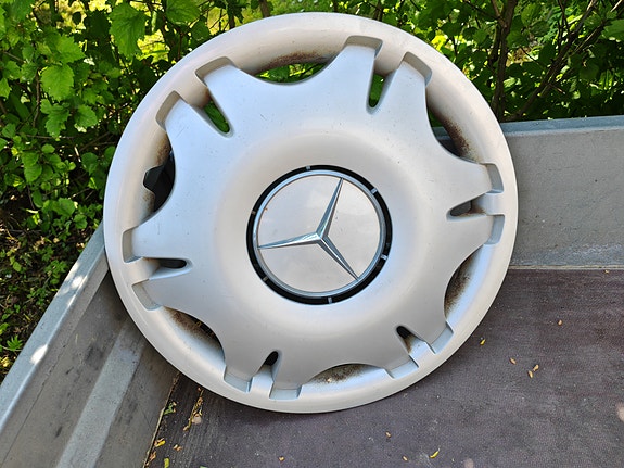 M-B, 16" pölykapseli (VITO, VIANO)