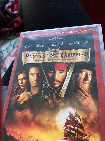 PIRATES OF THE CARIBBEAN - MUSTAN HELMEN KIROUS