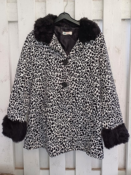 H&M  kangastakki koko 146