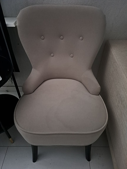NOJATUOLI MYYNTIIN VIENOLASSA. 70€