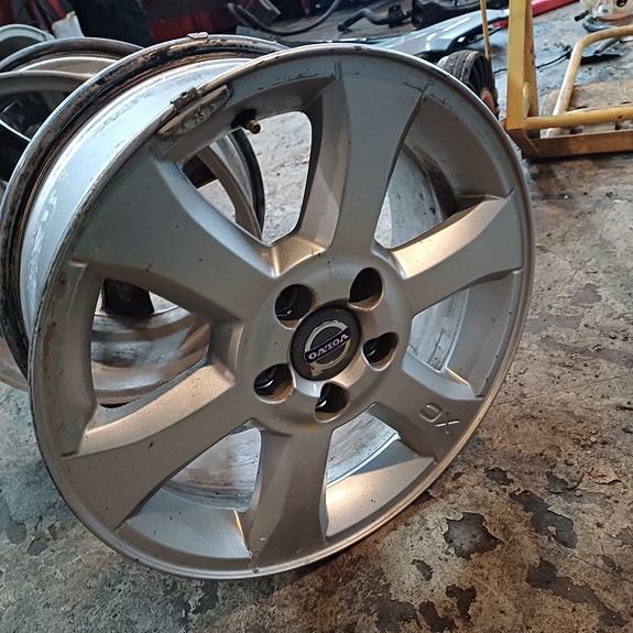 Xc70 mk2 2008 alkuperäiset vanteet