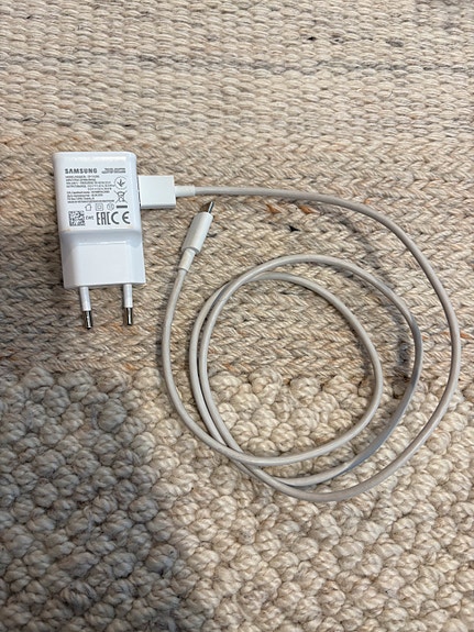 Samsung Nopea Matkalaturi 10 W TA-200, valkoinen