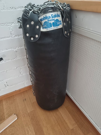 Nyrkkeily säkki + Everlastin hanskat!