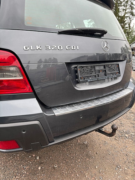 Mercedes Benz GLK vm.08 vetokoukku johtosarjoineen