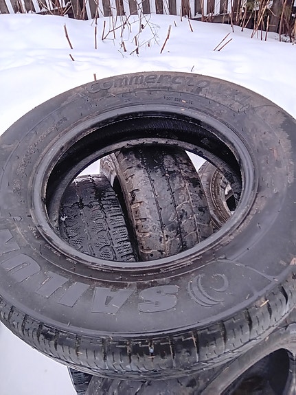 Pakettiauton kesärenkaan kumi 205/75R16 C