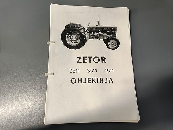 Zetor -traktoreiden ohjekirjat ja varaosakirjat - Suoraan verkkokaupastamme!