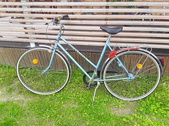 Pohjantyttö 28 naisten pyörä