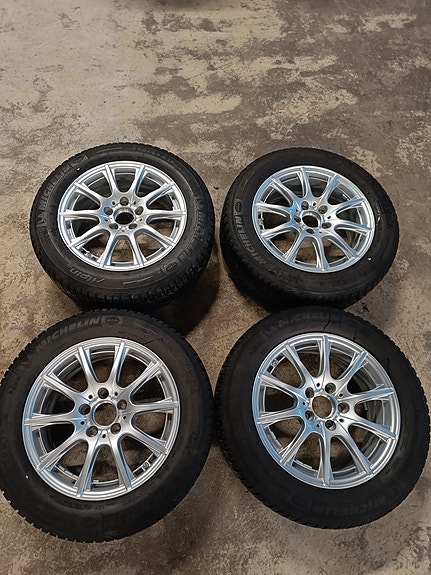 Kitkarengas sarja Volkswagen Golf Jetta...
