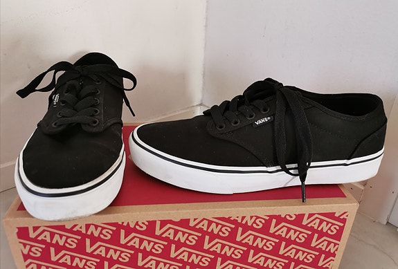 Vans Atwood 42 - uudenveroiset