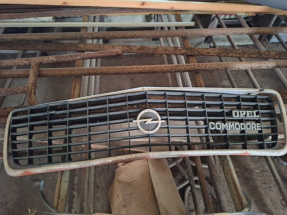 Opel Commodore B maski