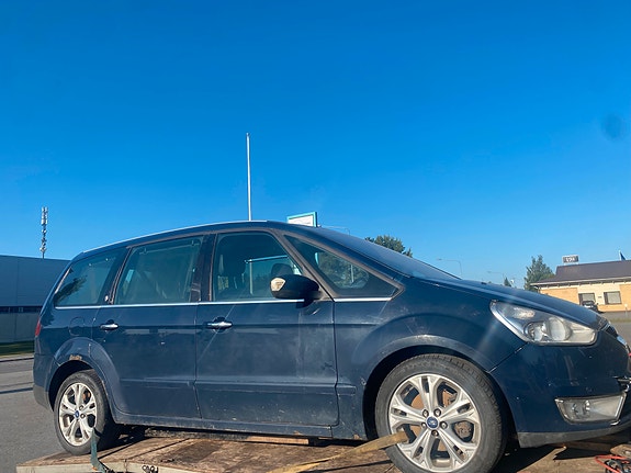 Ford galaxy 2.0tdci automaatti 2009 varaosina