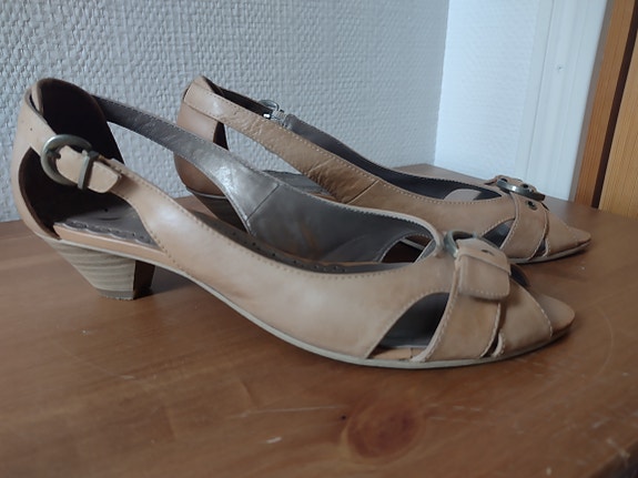 Nilson nahkaiset peep-toe-avokkaat 39