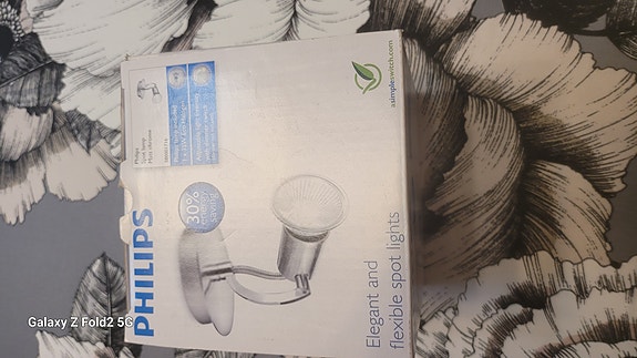 Käyttämättömiä Philips spottilamppuja 2 kpl