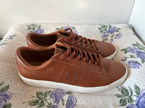 Fred Perry nahkakengät