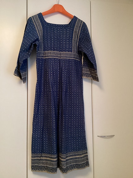 Marimekon 70-luvun sini-beige Mila-mekko