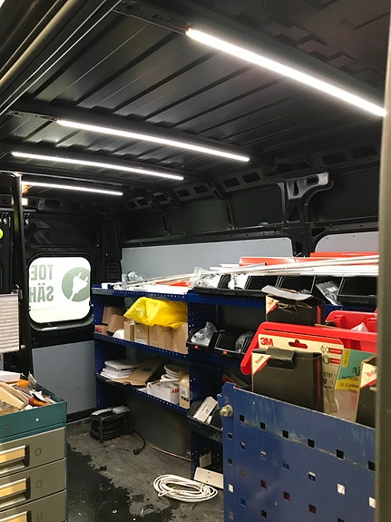 Pakettiauto Sisätilat LED-valaistus