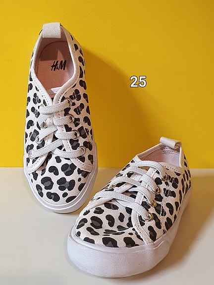 25 * H&M - Leopardikuosiset Kesäkengät