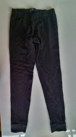 Mustat pitkät kalsarit koko 150cm
