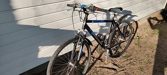 Miesten Nishiki Hybrid Cross 352