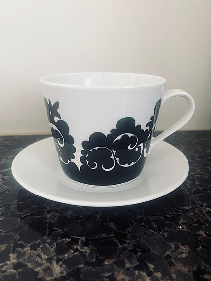 Marimekko Samovaari-kupit ja lautaset (5 settiä)