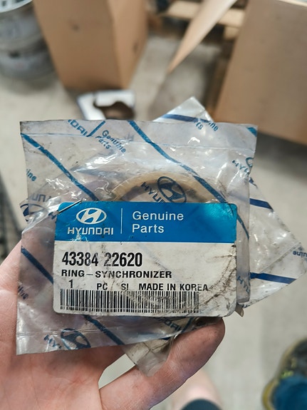 Hyundai Coupe,Getz,Matrix vaihteiston synkrorengas 4338422620