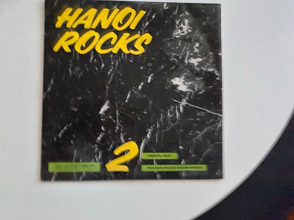 Hanoi Rocks 2 vinyyliä Oriental Beat ja Bangkok Shocks…
