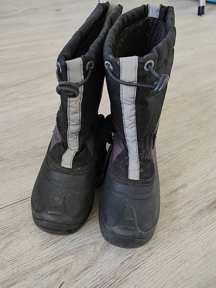Kuoma lasten talvikengät koko 32 musta unisex