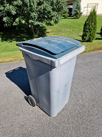 Jäteastia 240l