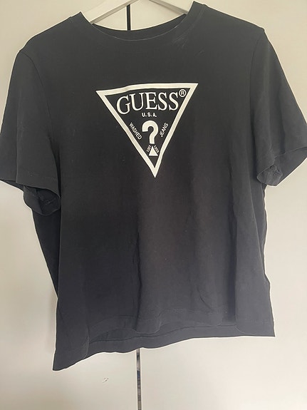 GUESS t-paita