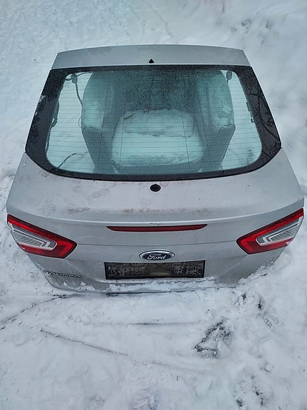 Ford Mondeon 2012 vasemman puolen ovet (takaluukku myös)