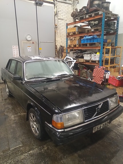 Volvo 244 GLE osina