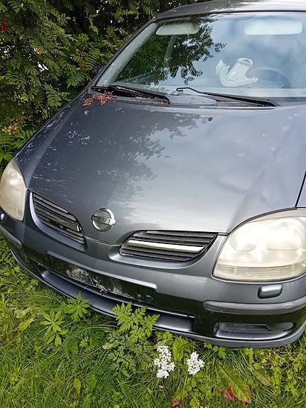 Nissan almera tino 1.8