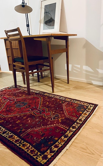 Iranilainen käsinsolmittu villamatto