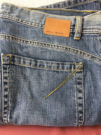 Miesten  farkut  GANT koko 34/32.