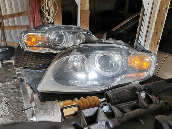 Audi a4 b7 xenon umpio. Vasen puoli.