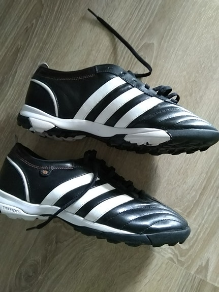 Adidas nappulakengät