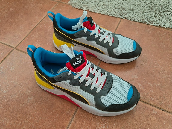 Puma kengät