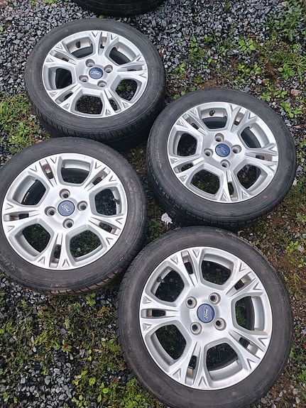 Ford Fiesta alumiinivanteet 4 kpl