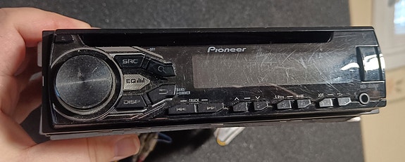 Pioneer DEH-1800UB -autosoitin
