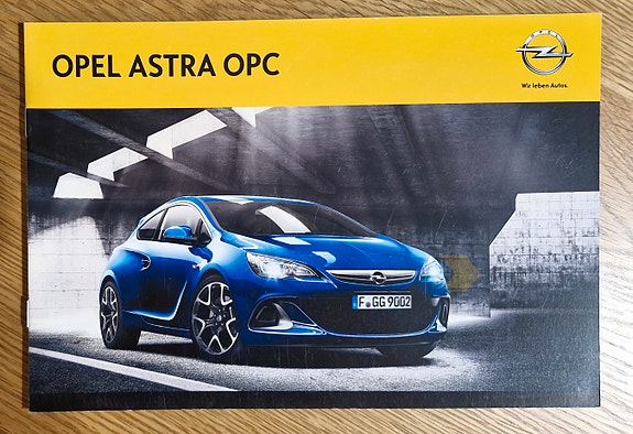 Opel Astra OPC -esite 2013