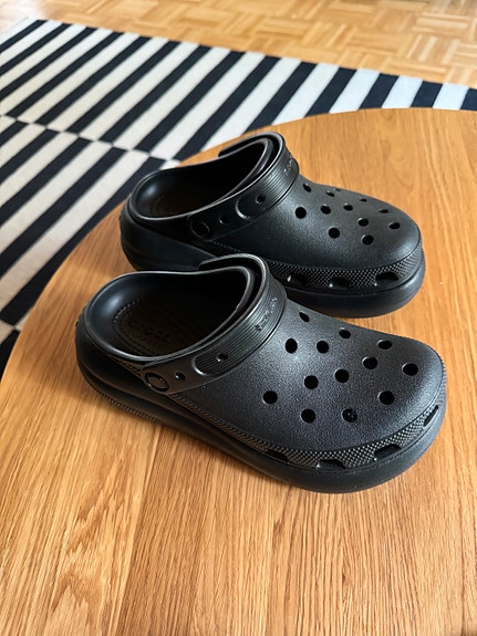 Uudet Crocs crush kengät