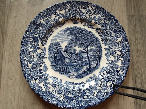 Vintage Mill Stream Johnson bros lautanen