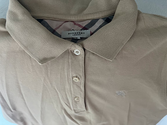 Burberry Paitamekko, lyhyt