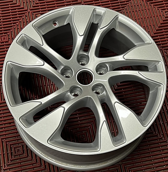 ALKUPERÄINEN OPEL INSIGNIA 8x18" 5x115 ET40 Ø70.3