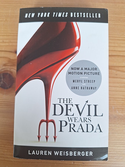 The Devil Wears Prada  by Lauren Weisberger (engl.)