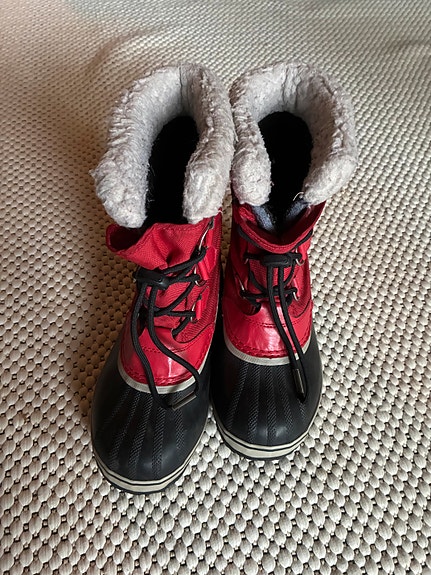 Sorel koko 37