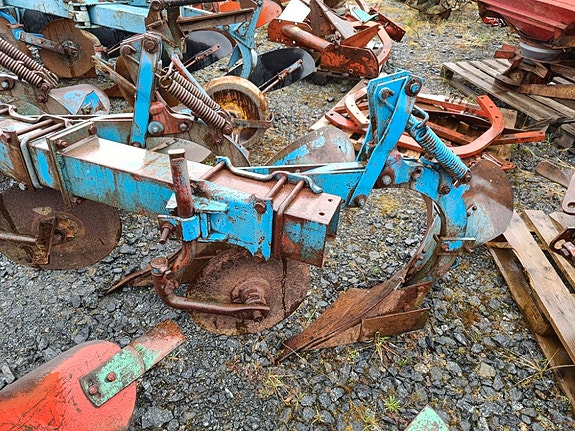 Fiskars KHN lisäsiipi täydellinen sarka-auraan