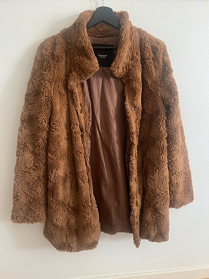 Vero Moda tekoturkistakki