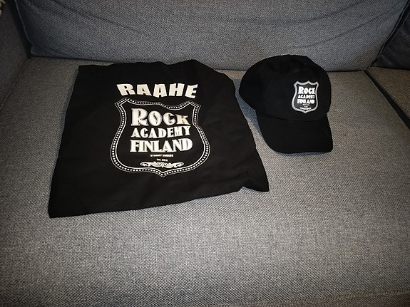 R a k a s t e t t u  Raahe Rock lippis ja kestokassi