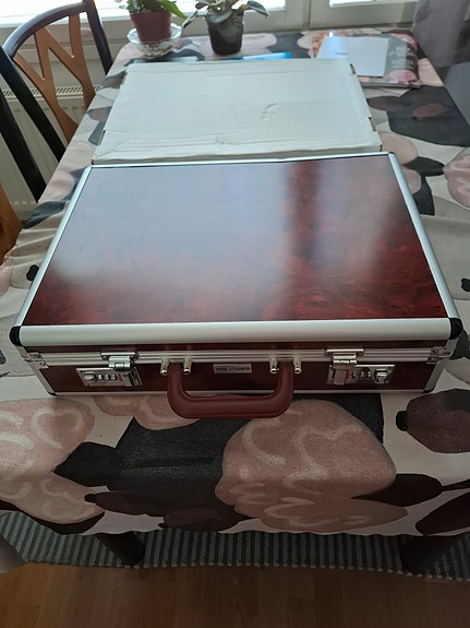 Von Stainer 60 osainen ateria setti.